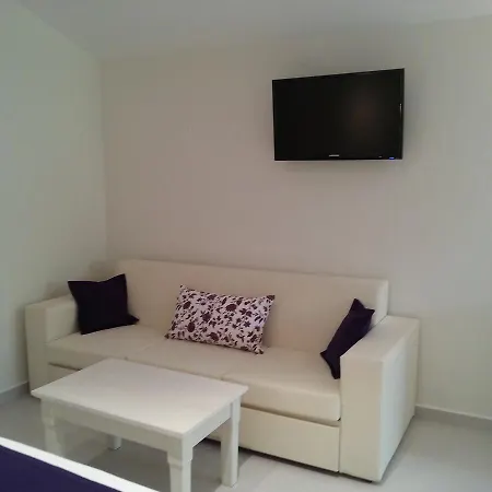 Rania מלון דירות 3*